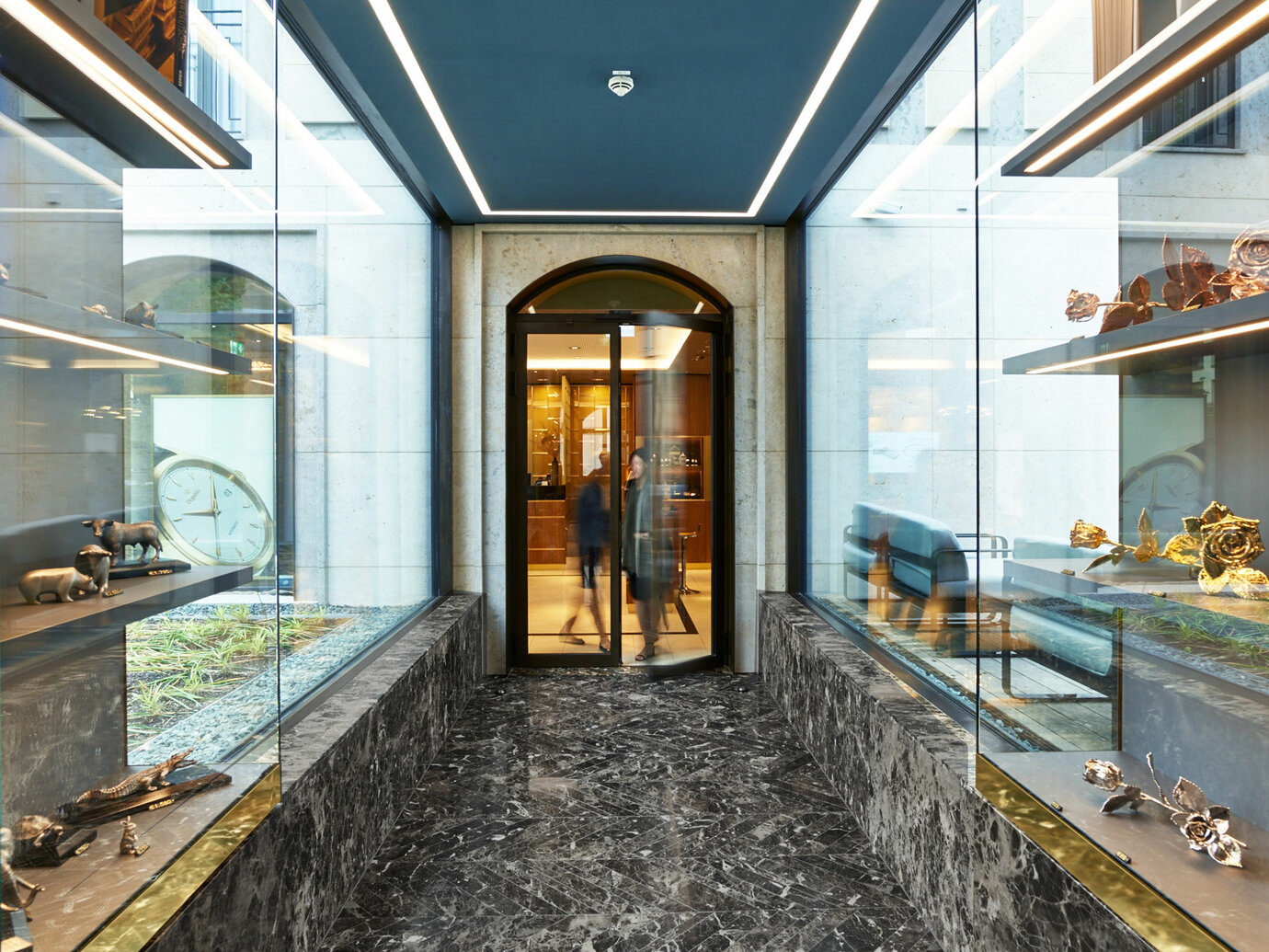 Verbindungsgang zwischen Museum und Laden