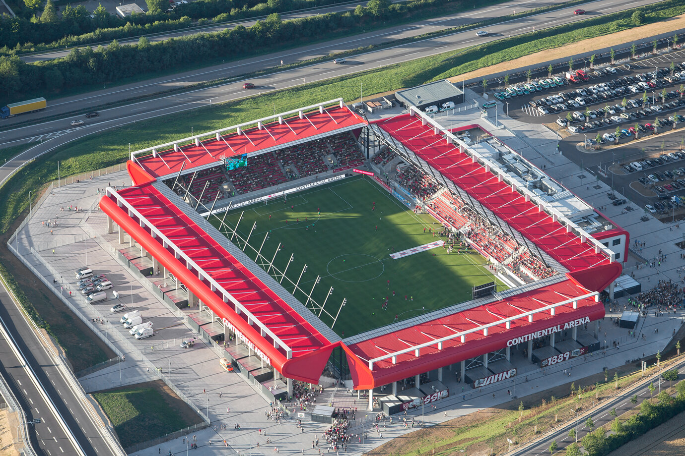 Luftbild Continental Arena