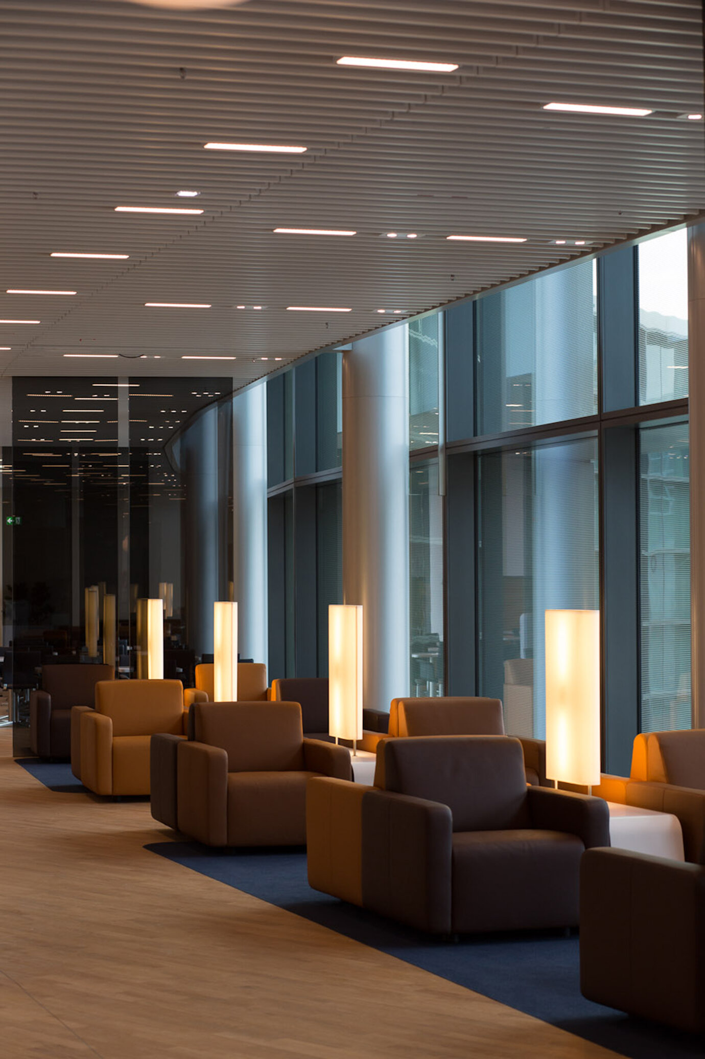 Senator-Lounge, Non-Schengen-Bereich
